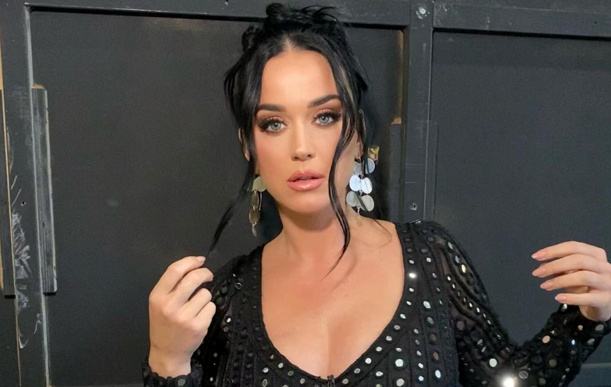 Katy Perry: Τι ευχήθηκε σβήνοντας τα 39 της κεράκια