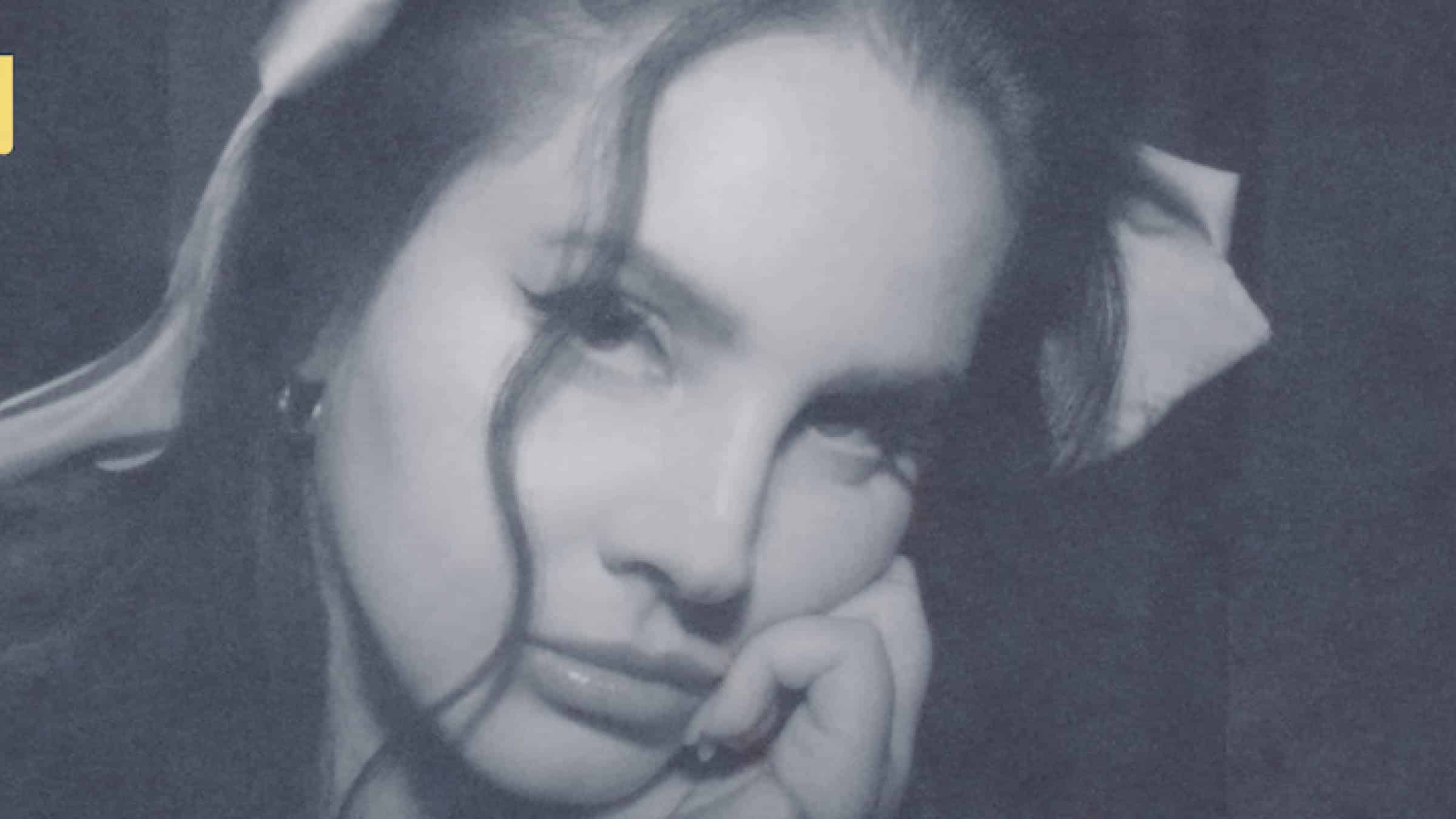 Lana Del Rey: Πρόσφερε τα έσοδα από την περιοδεία της στις πόλεις που εμφανίστηκε