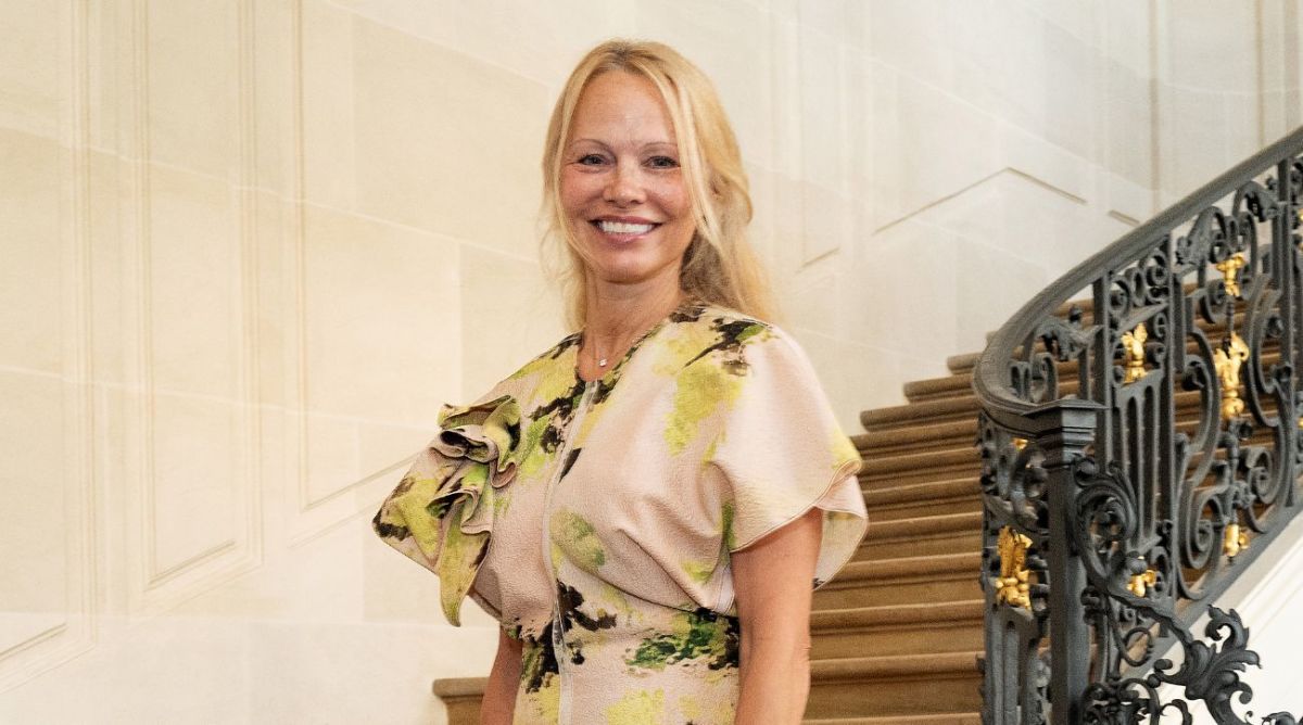 Pamela Anderson: Αποκαλύπτει γιατί προτιμά να εμφανίζεται makeup-free