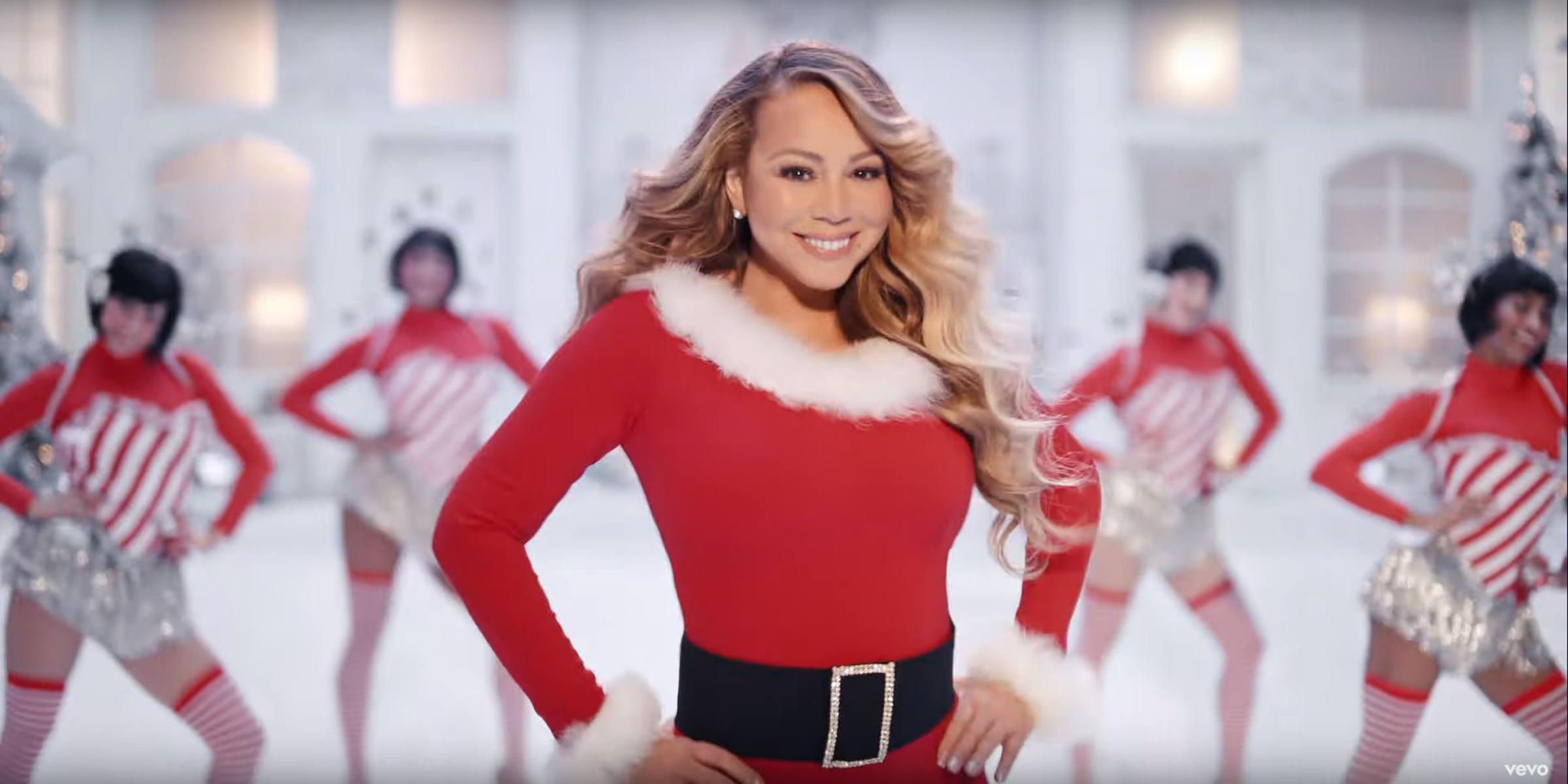 MARIAH CAREY: ΕΔΩΣΕ ΤΟ «ΣΗΜΑ» ΓΙΑ ΧΡΙΣΤΟΥΓΕΝΝΑ