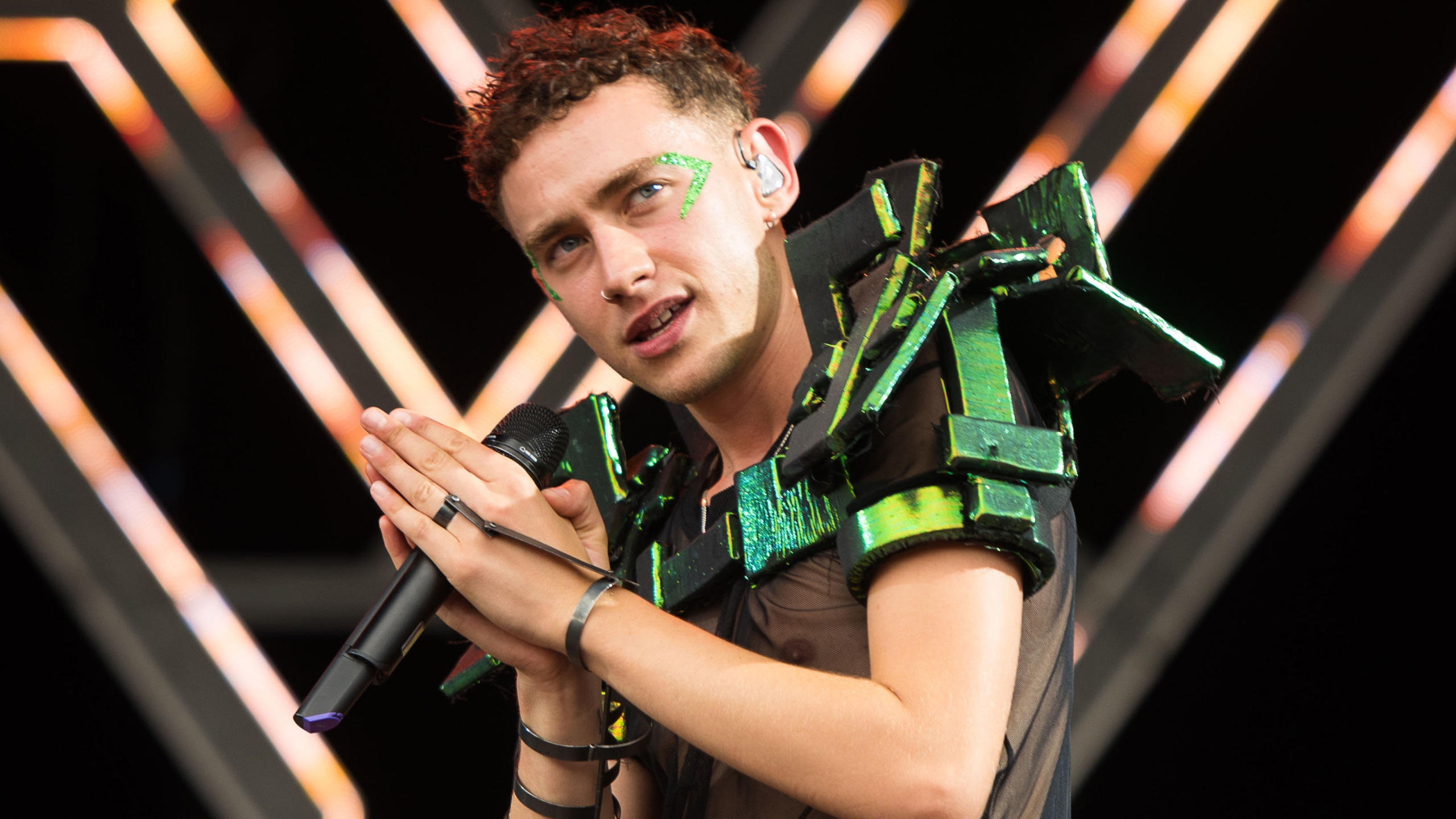 Olly Alexander: Έτοιμος για Eurovision με το Ηνωμένο Βασίλειο