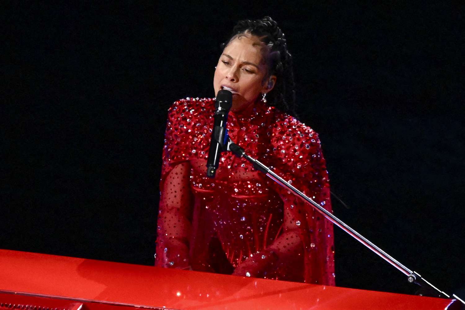 Alicia Keys: Το φάλτσο στη Super Bowl ερμηνεία της που κόπηκε στο μοντάζ