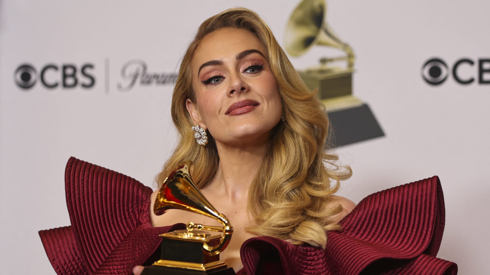 Adele: Νέες ημερομηνίες για τα shows που είχε αναβάλει στο Las Vegas