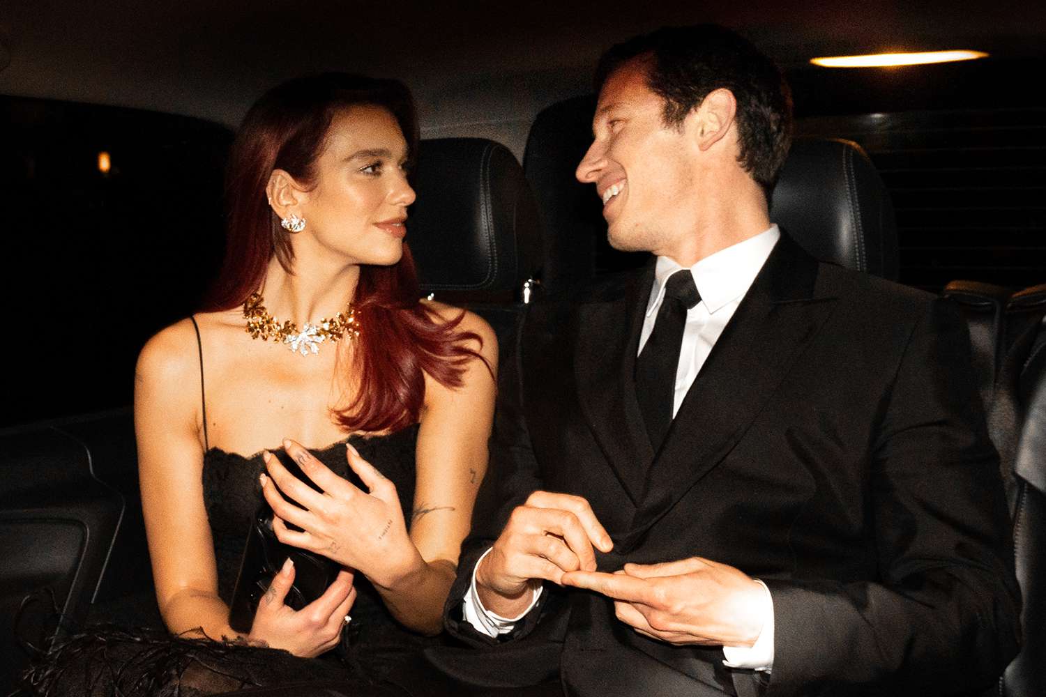 Dua Lipa: Τρυφερές και fun στιγμές με τον Callum Turner στη Νέα Υόρκη