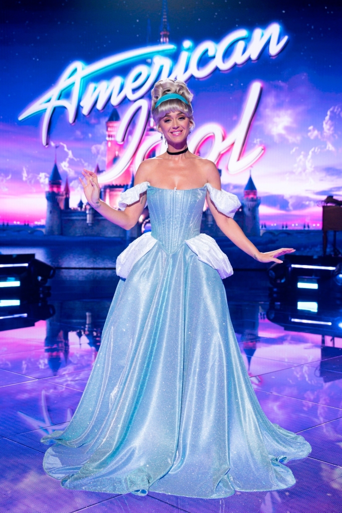 Katy Perry: Πρώτη δημόσια εμφάνιση για την κόρη της στο "American Idol"