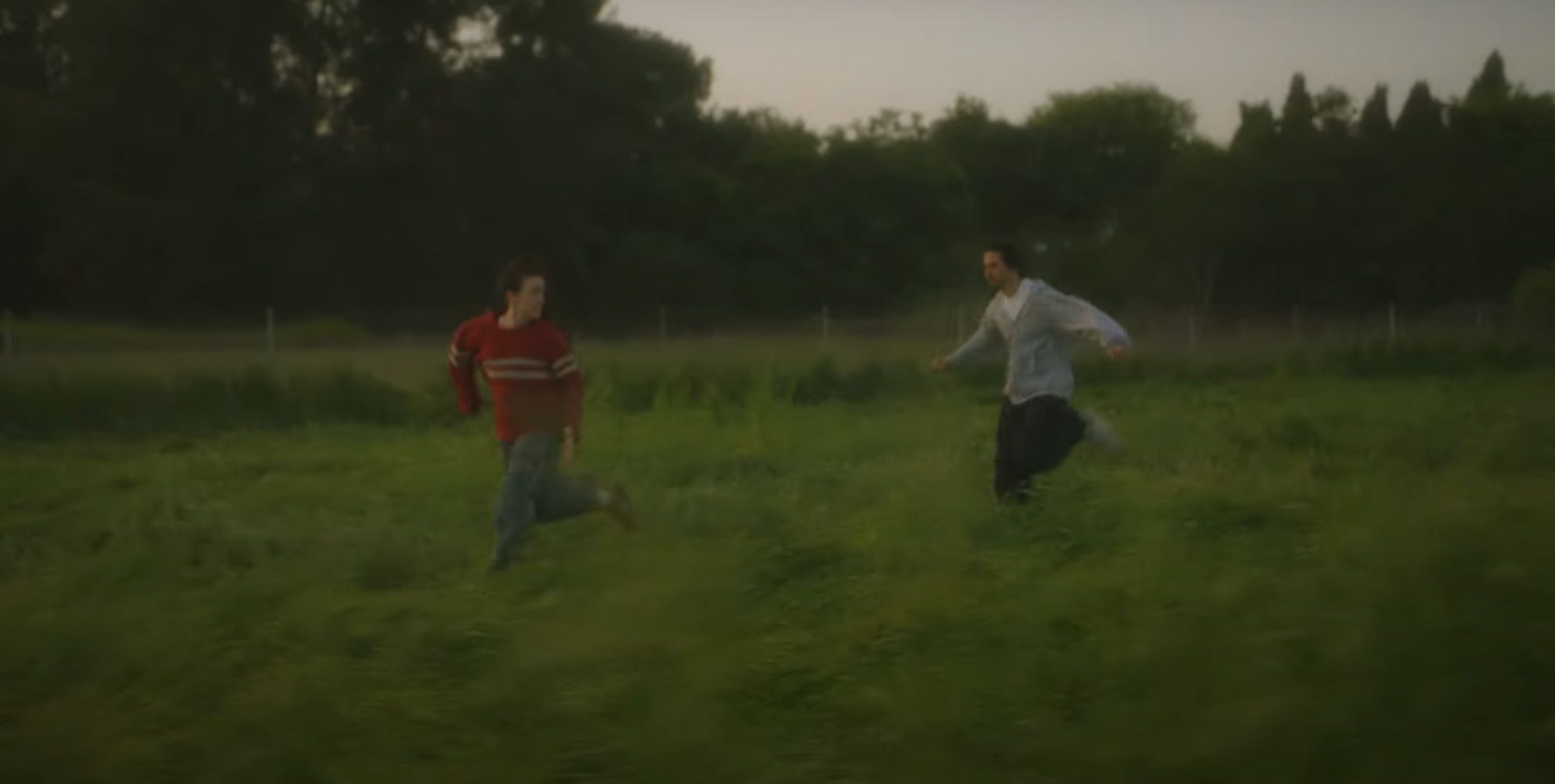 Billie Eilish: Αποκάλυψε το self-directed νέο της βιντεοκλίπ για το “Chihiro”