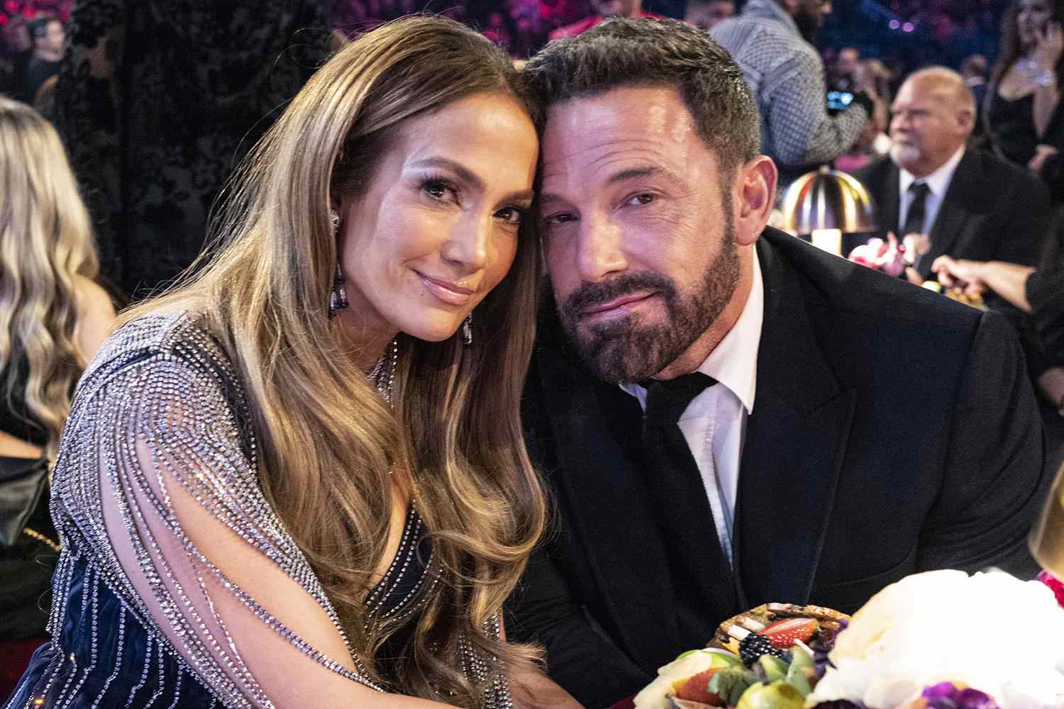 Jennifer Lopez – Ben Affleck: Το αμήχανο φιλί τους μπροστά στους παπαράτσι