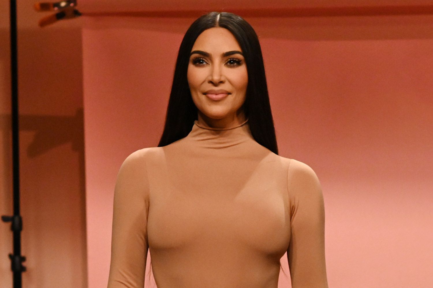 Kim Kardashian: Για να γίνει ηθοποιός, χρειάζεται λιγότερα μπότοξ