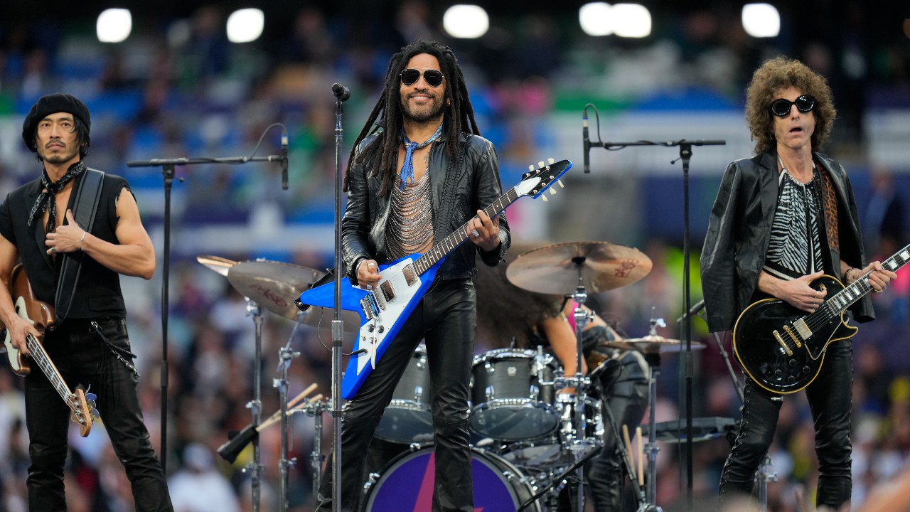 Lenny Kravitz: Η εμφάνισή του στο Pregame Show του Champions League