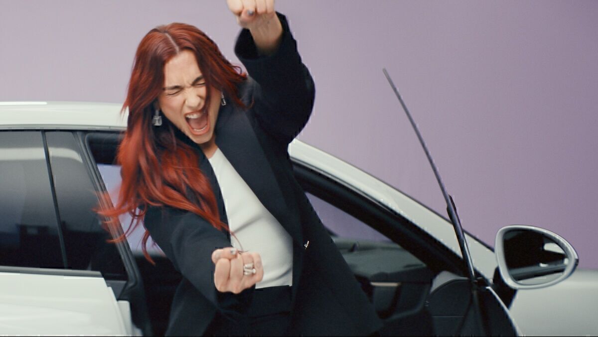 Dua Lipa: Η διαφήμιση που… έσπασε τα κοντέρ