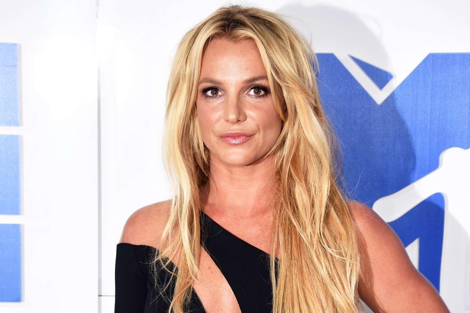 Britney Spears: Συζεί με τον σύντροφό της και τα τρία παιδιά του