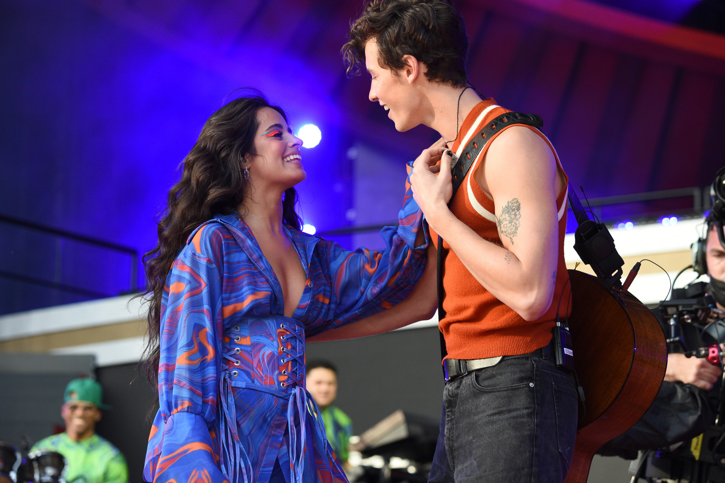 Shawn Mendes για Camila Cabello: “Με έχει διδάξει τι σημαίνει αγάπη”