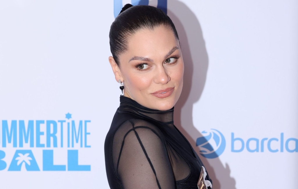 Η Jessie J ενημερώνει για τη μάχη με τον καρκίνο: "Τα δάκρυα ευτυχίας είναι αληθινά"