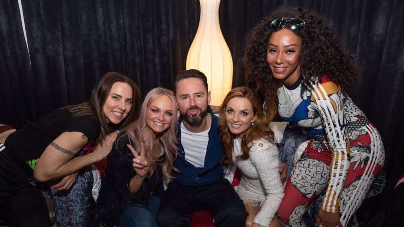 Οι Spice Girls απέτιναν φόρο τιμής στον χορογράφο Πολ Ρόμπερτς