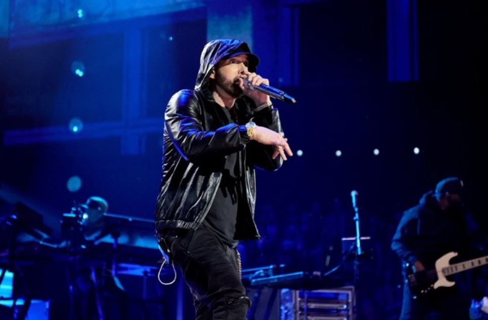 Eminem: Γιατί κατέθεσε αγωγή εναντίον της αυστραλιανής εταιρείας μαγιό «Swim Shady»