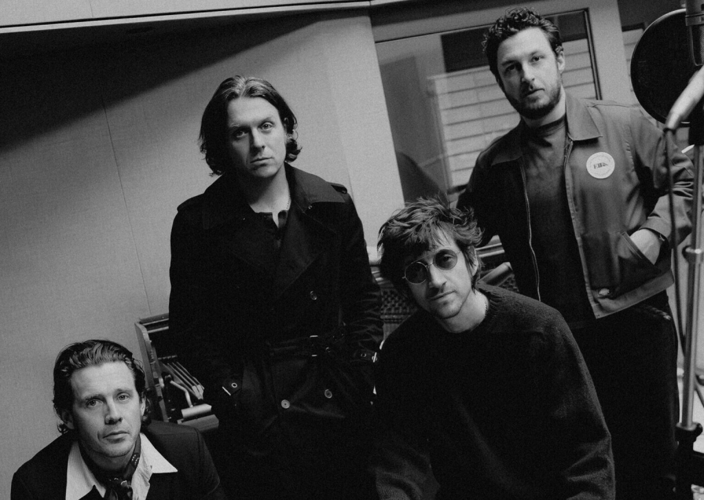 Opening Night από τους Artic Monkeys