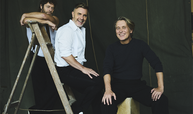 Οι Take That παρουσιάζουν το νέο τους τραγούδι «You’re A Superstar»