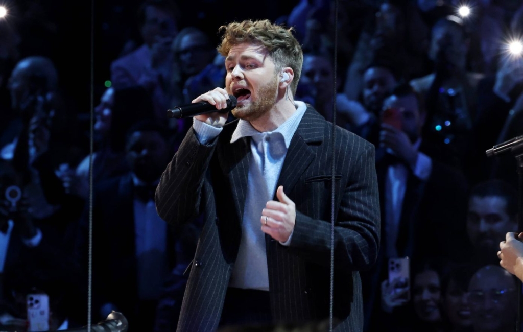 Ο Alex Warren θα είναι εμφανιστεί στα BRIT Awards 2026