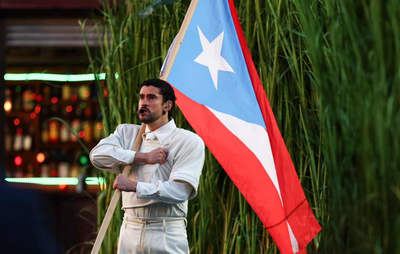 Η εμφάνιση του Bad Bunny στο ημίχρονο του Super Bowl αυξάνει 200% το ενδιαφέρον για ταξίδια στο Πουέρτο Ρίκο