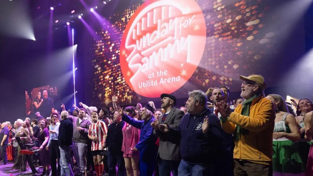 Ο Sting και ο Lewis Capaldi έκαναν εμφάνιση έκπληξη σε φιλανθρωπική εκδήλωση