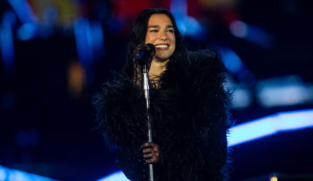 DUA LIPA: 40 Δισεκατομμύρια streams!