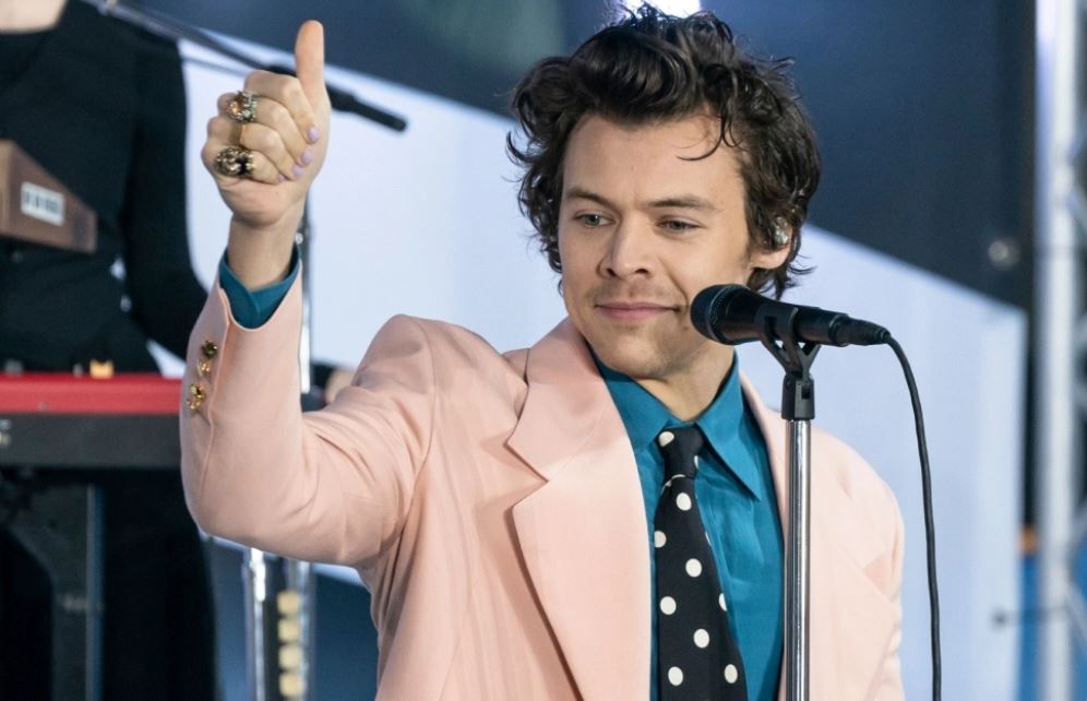 Ο Harry Styles εξομολογήθηκε ότι ένιωθε μόνος μετά τη διάλυση των One Direction