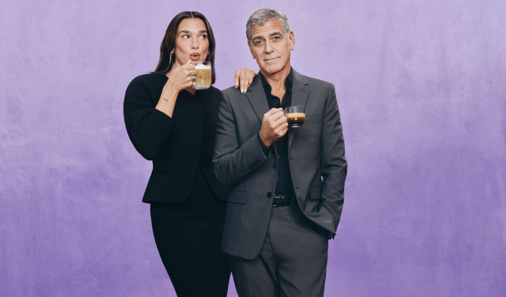 Η Dua Lipa και… ο George Clooney μαζί για χάρη της Nespresso!