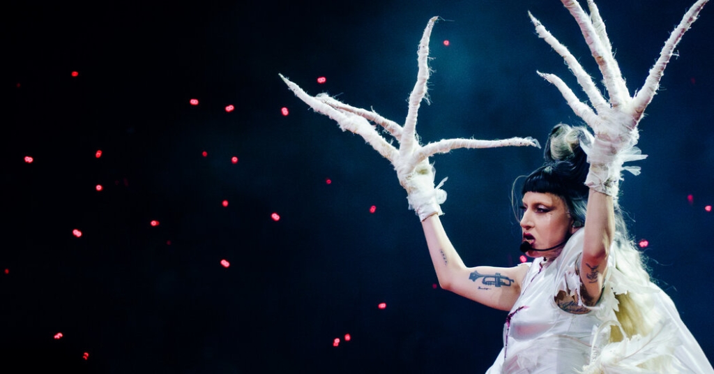 LADY GAGA: Αποχαιρετιστήριο πάρτυ για το Mayhem Tour