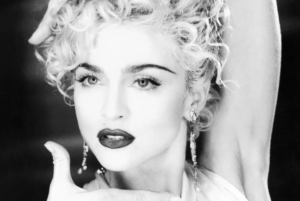 MADONNA: 36 χρόνια Vogue!